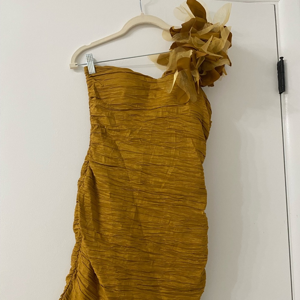 One shoulder cocktail dress